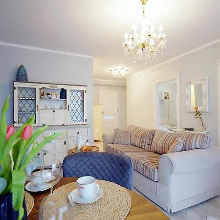 Miodowy Dom Exspanse Apartament 2 Lub 3 Pokoje Z Tarasem I Parkingiem 코워브제크 외부 사진