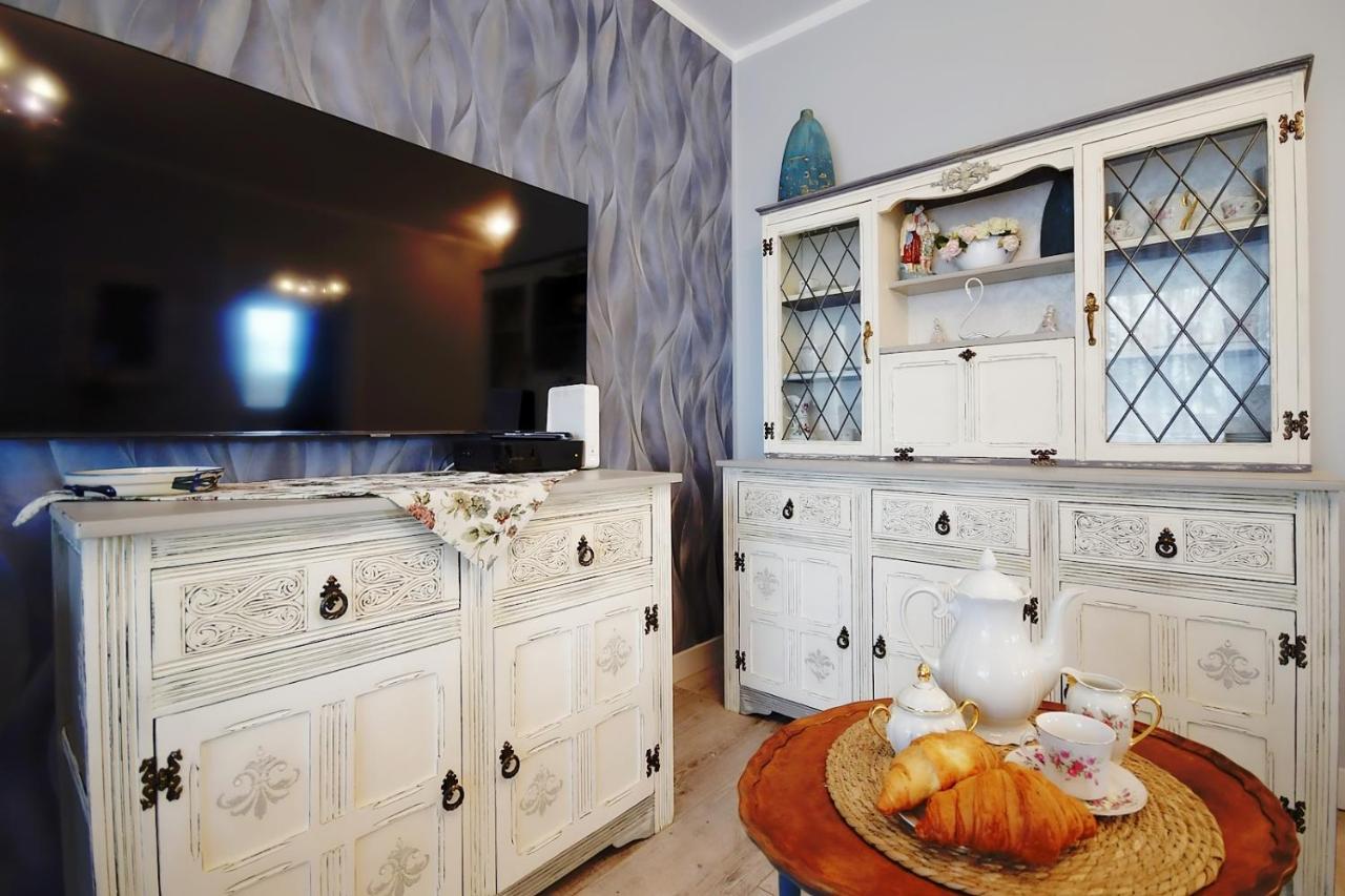 Miodowy Dom Exspanse Apartament 2 Lub 3 Pokoje Z Tarasem I Parkingiem 코워브제크 외부 사진