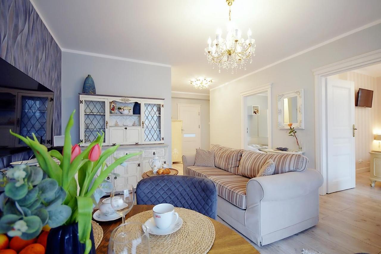 Miodowy Dom Exspanse Apartament 2 Lub 3 Pokoje Z Tarasem I Parkingiem 코워브제크 외부 사진