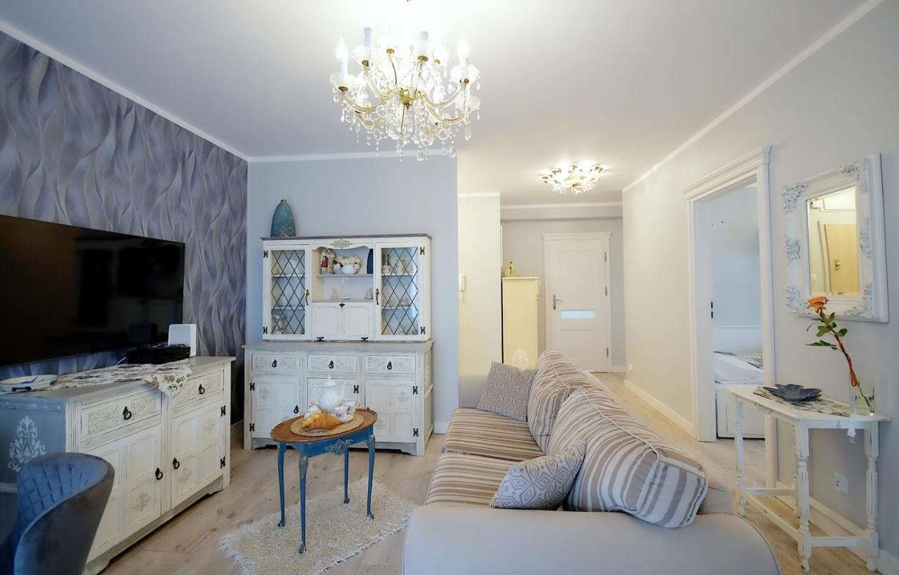 Miodowy Dom Exspanse Apartament 2 Lub 3 Pokoje Z Tarasem I Parkingiem 코워브제크 외부 사진