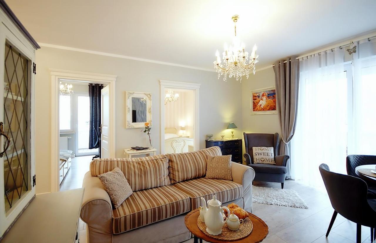 Miodowy Dom Exspanse Apartament 2 Lub 3 Pokoje Z Tarasem I Parkingiem 코워브제크 외부 사진
