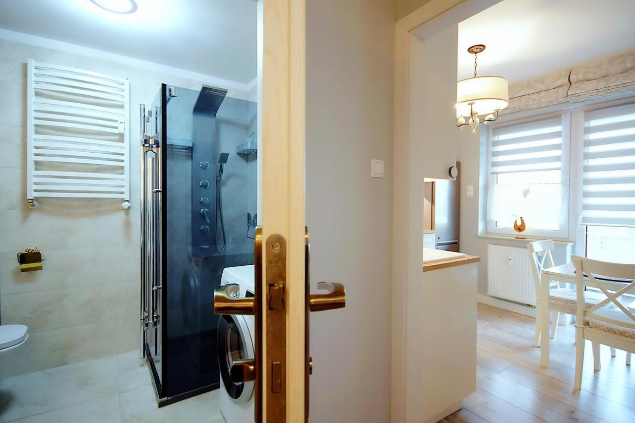 Miodowy Dom Exspanse Apartament 2 Lub 3 Pokoje Z Tarasem I Parkingiem 코워브제크 외부 사진