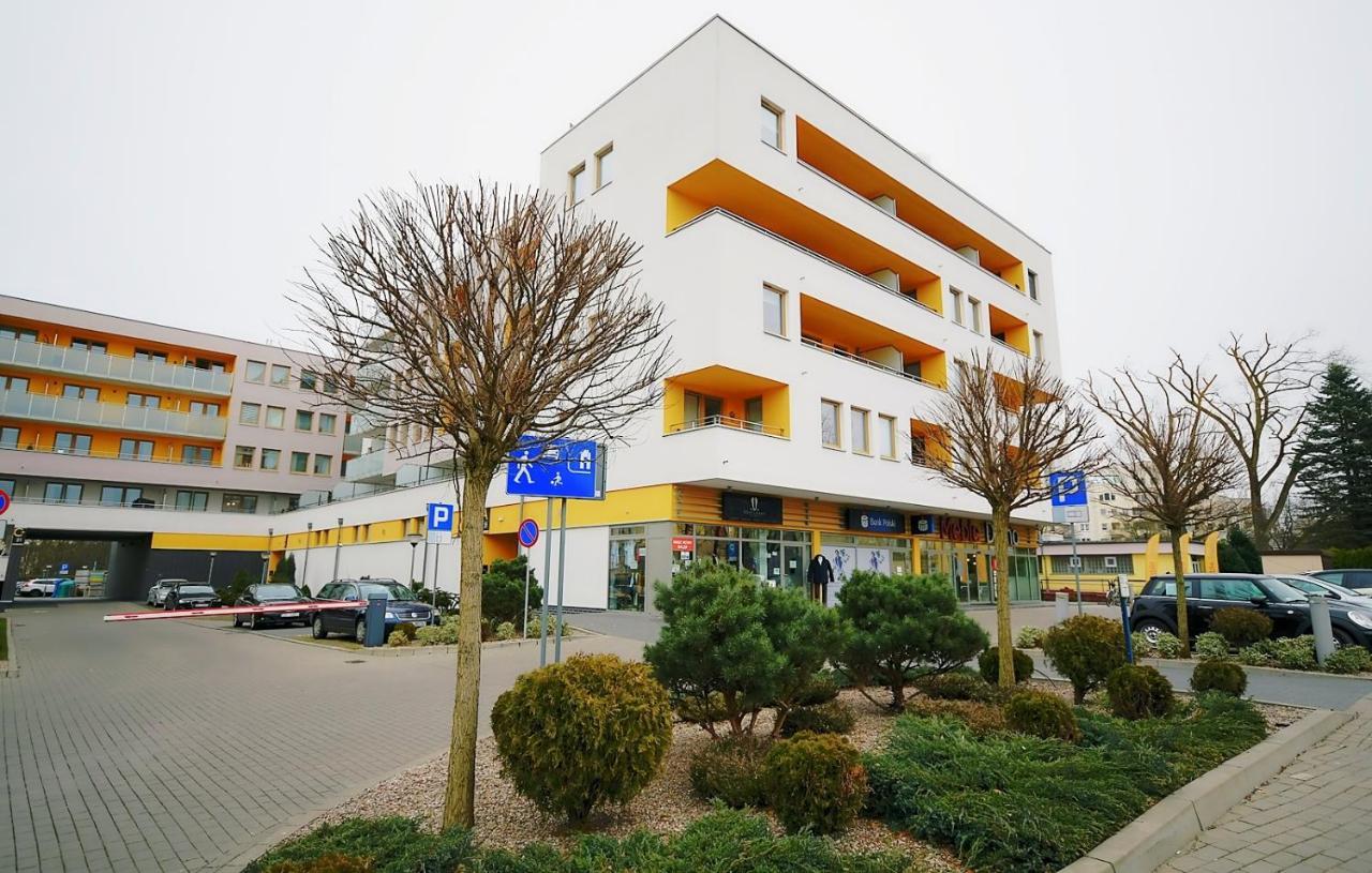 Miodowy Dom Exspanse Apartament 2 Lub 3 Pokoje Z Tarasem I Parkingiem 코워브제크 외부 사진