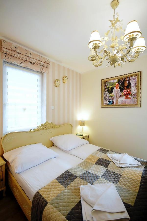 Miodowy Dom Exspanse Apartament 2 Lub 3 Pokoje Z Tarasem I Parkingiem 코워브제크 외부 사진