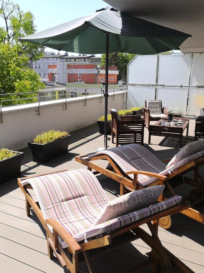 Miodowy Dom Exspanse Apartament 2 Lub 3 Pokoje Z Tarasem I Parkingiem 코워브제크 외부 사진