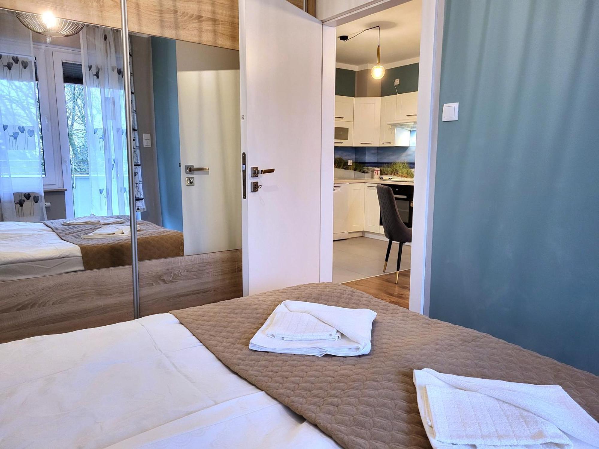 Miodowy Dom Exspanse Apartament 2 Lub 3 Pokoje Z Tarasem I Parkingiem 코워브제크 외부 사진