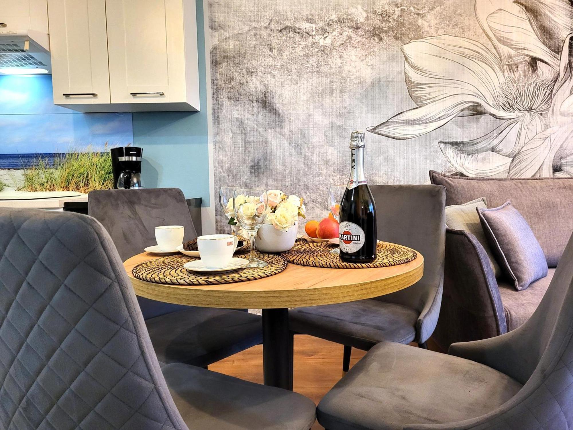 Miodowy Dom Exspanse Apartament 2 Lub 3 Pokoje Z Tarasem I Parkingiem 코워브제크 외부 사진