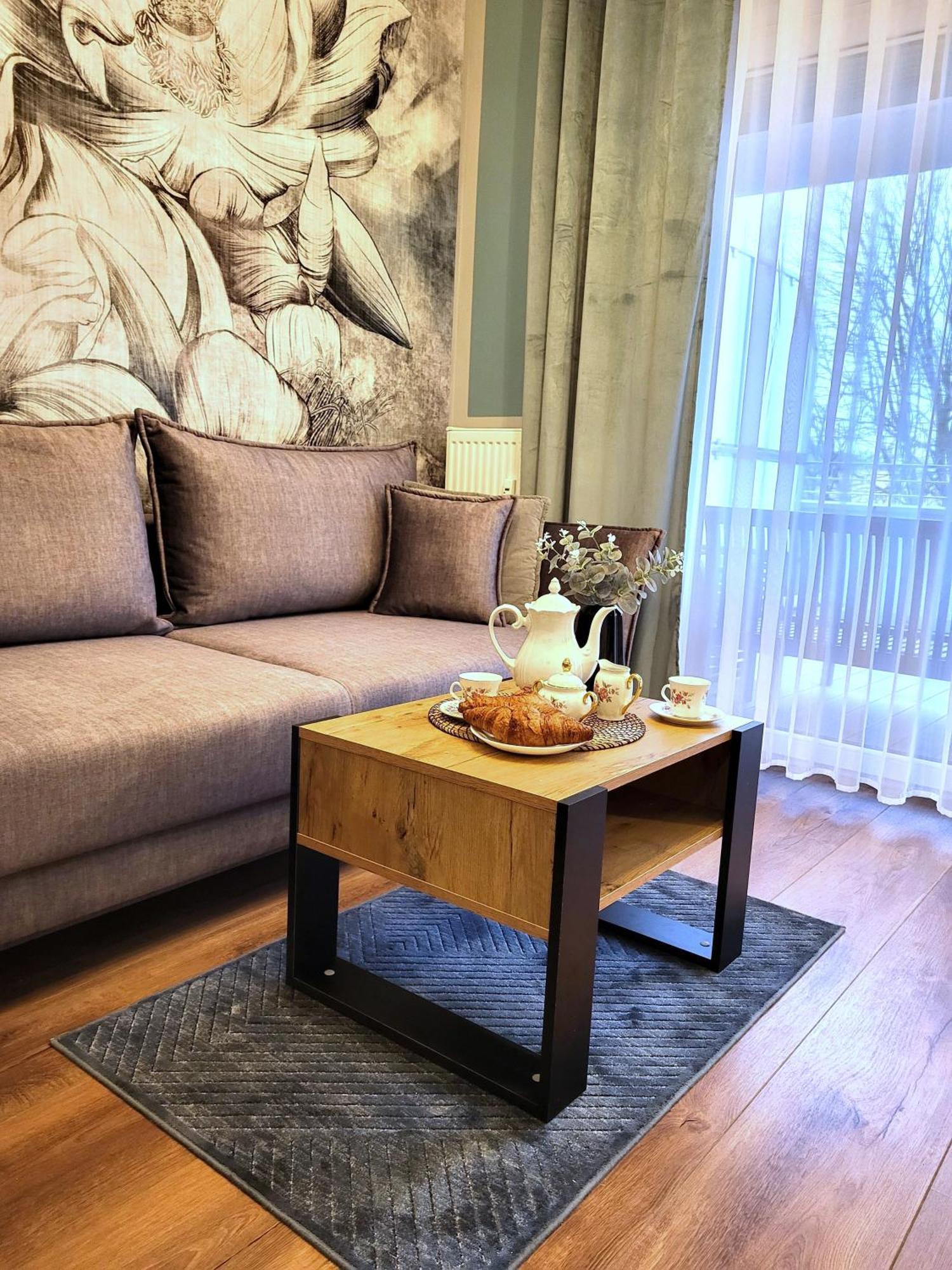 Miodowy Dom Exspanse Apartament 2 Lub 3 Pokoje Z Tarasem I Parkingiem 코워브제크 외부 사진
