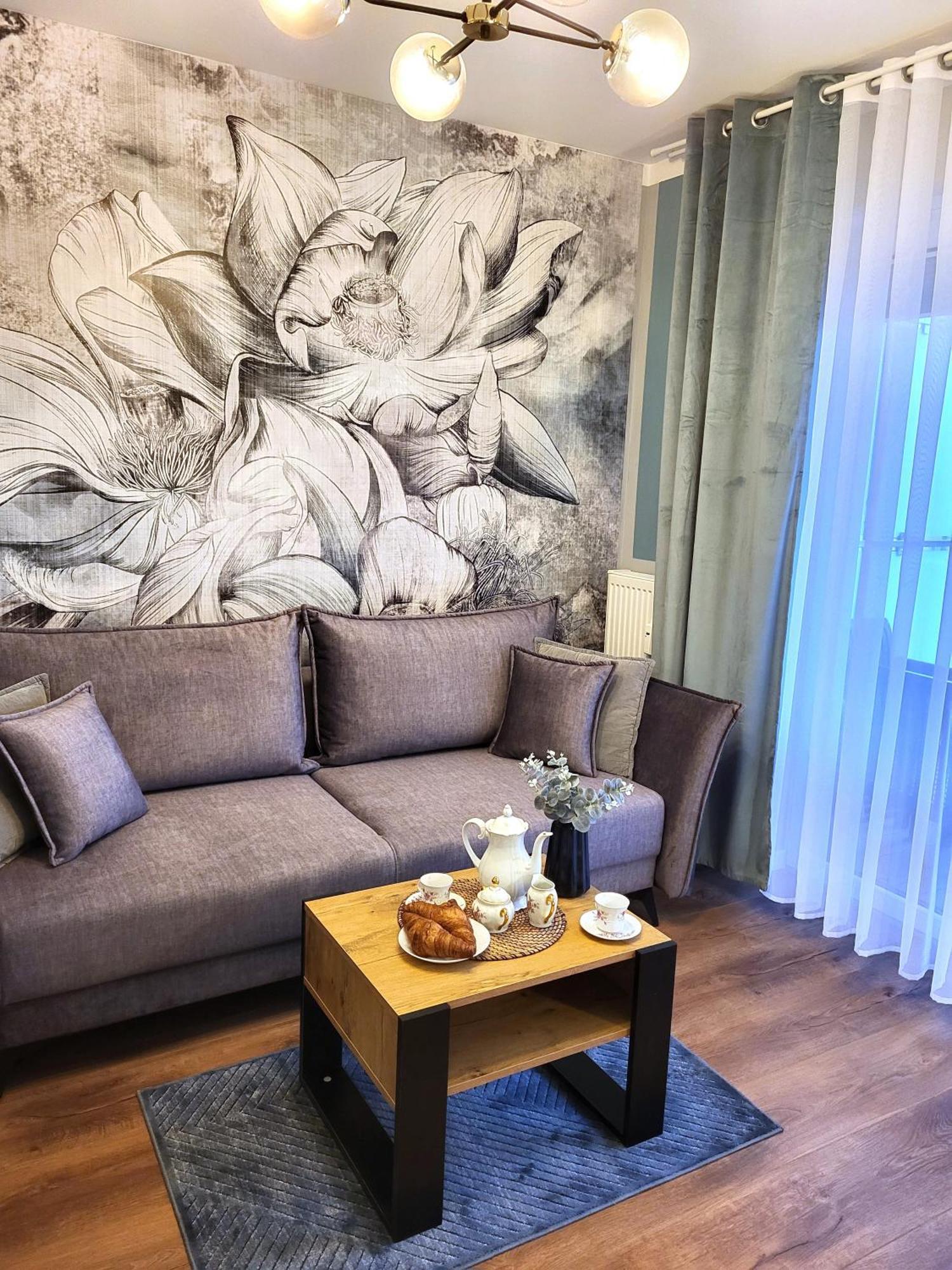 Miodowy Dom Exspanse Apartament 2 Lub 3 Pokoje Z Tarasem I Parkingiem 코워브제크 외부 사진