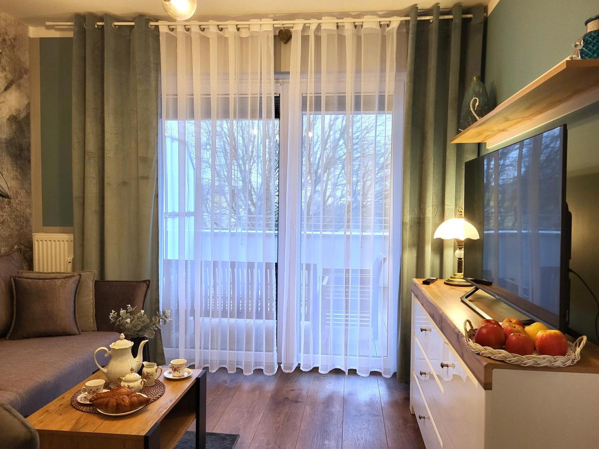 Miodowy Dom Exspanse Apartament 2 Lub 3 Pokoje Z Tarasem I Parkingiem 코워브제크 외부 사진