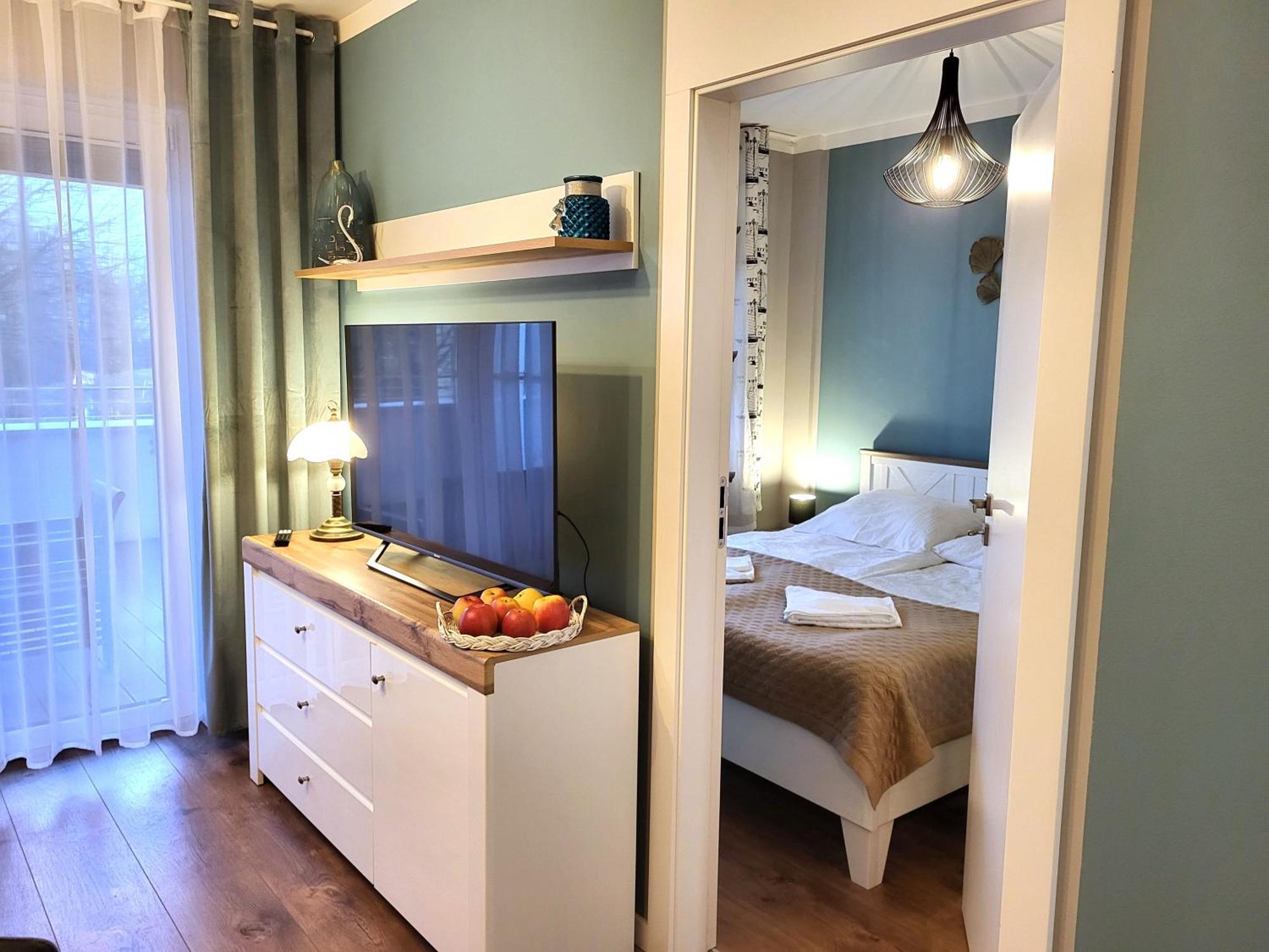 Miodowy Dom Exspanse Apartament 2 Lub 3 Pokoje Z Tarasem I Parkingiem 코워브제크 외부 사진